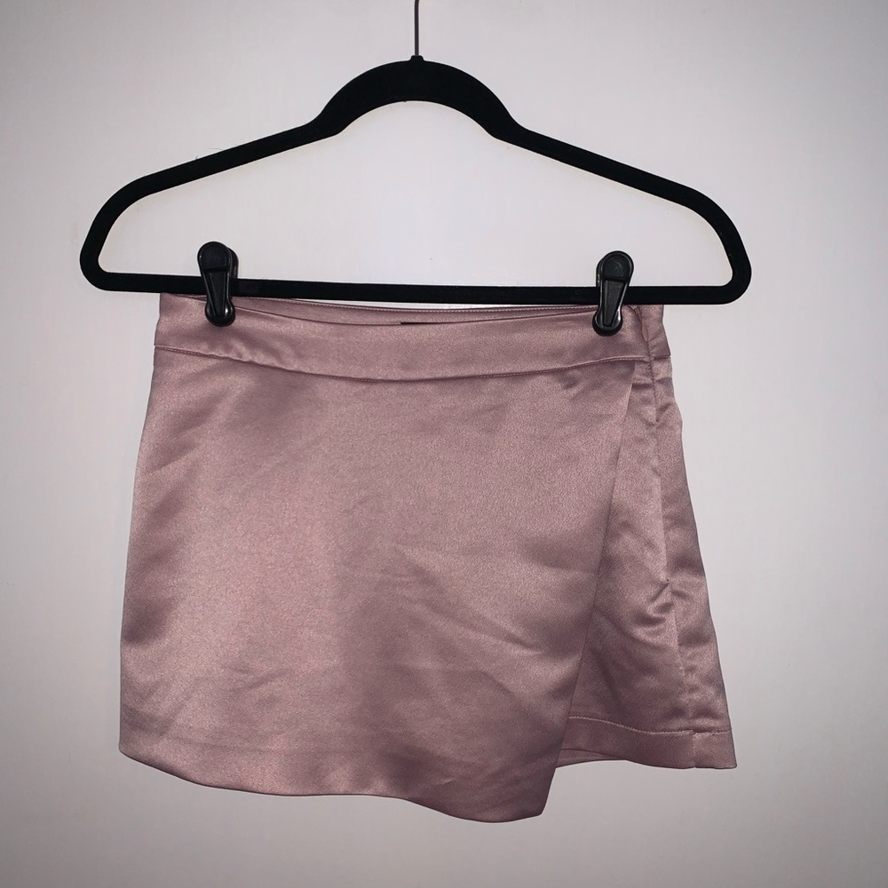 small light pink skirt! super cute